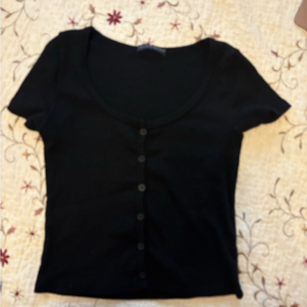 Brandy Melville black button zelly top